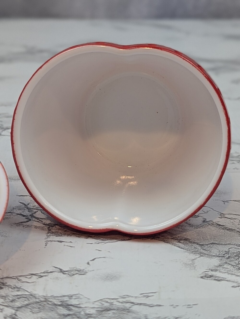 Hazel Atlas Strawberry Milk Glass Lidded Jam Jar Sugar Bowl Cottagecore - Picture 6 of 11